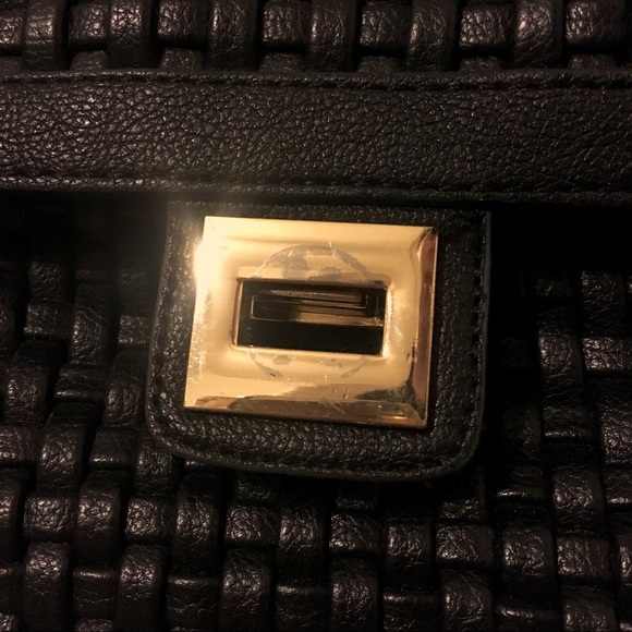 Black Vegan CrossHatch Purse. π€ - Picture 4 of 8